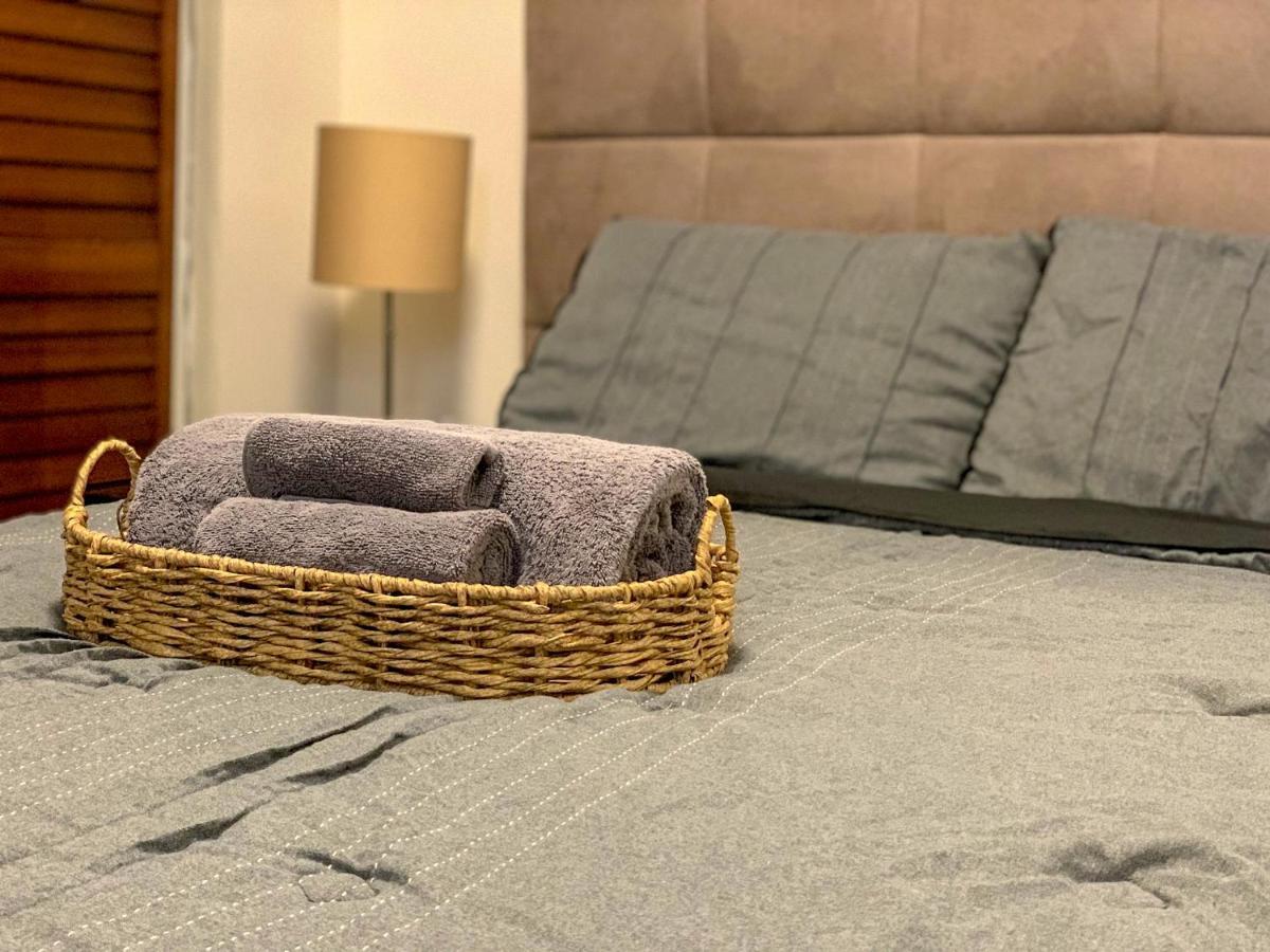 Cozy Studio Retreat With Private Parking And Free Laundry Ponce Exterior photo